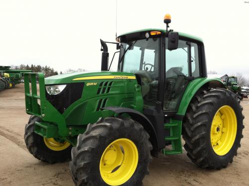 Deere 6125M