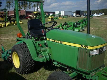 Deere 670