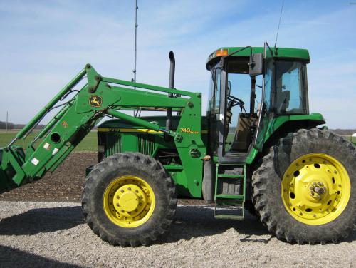 Deere 7210