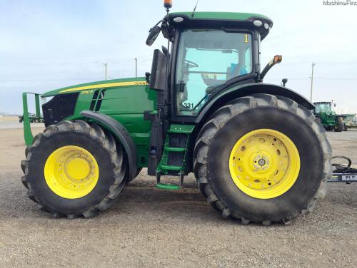 Deere 7210R