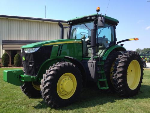 Deere 7215R