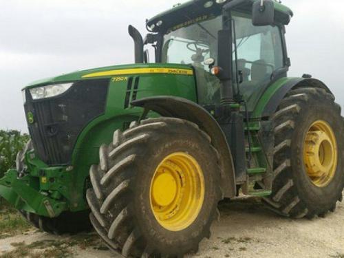 Deere 7250R