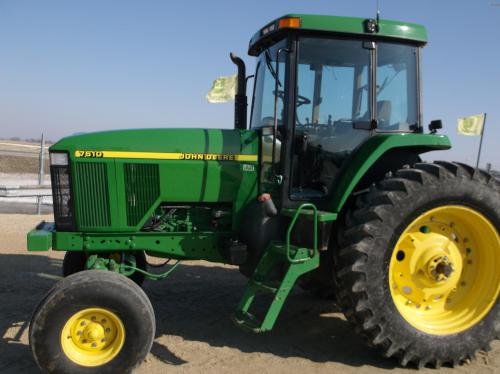 Deere 7610