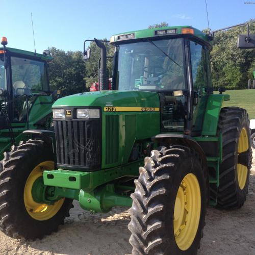 Deere 7710