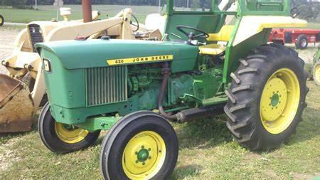 Deere 820