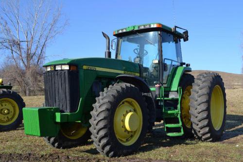 Deere 8200