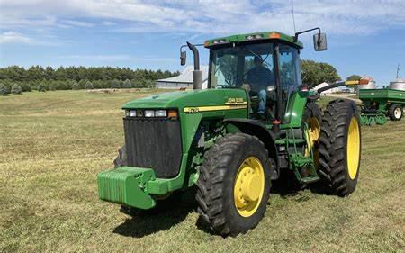 Deere 8210