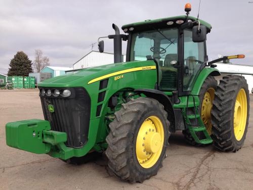 Deere 8320R