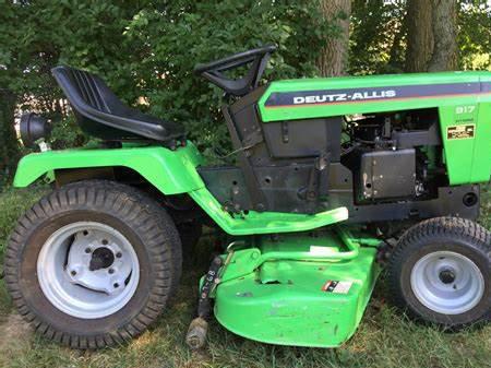 Deutz-Allis lawn tractors 917H