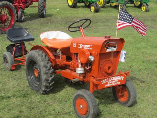 Economy lawn tractors Jim Dandy 14HP