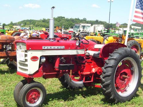 Farmall 240