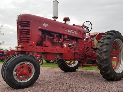 Farmall 400