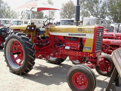 Farmall 544