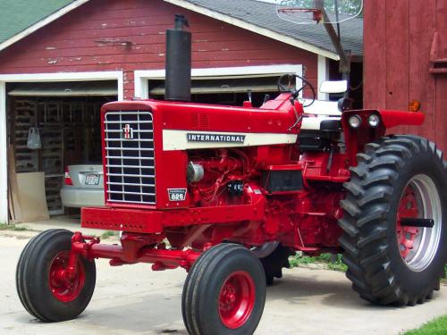 Farmall 826