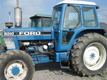 Ford-New Holland 8210