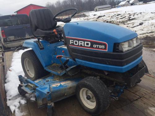 Ford lawn tractors GT-95