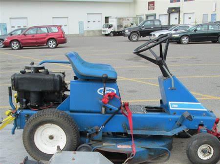 Ford lawn tractors R-8