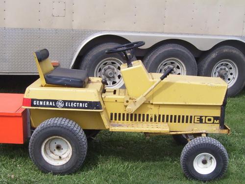 General Electric lawn tractors E10