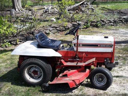 Gravely lawn tractors 810