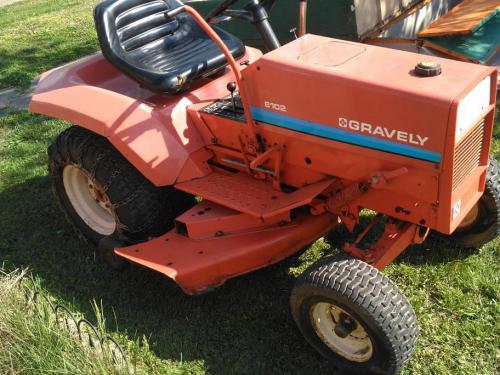 Gravely lawn tractors 8102