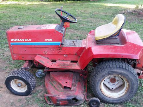 Gravely lawn tractors 8123