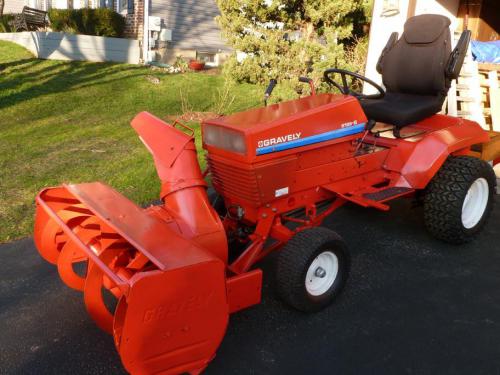 Gravely lawn tractors 8199