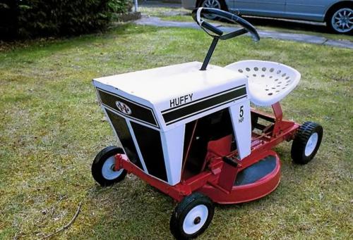 Huffy lawn tractors H1111