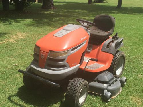 Husqvarna lawn tractors LGT2554