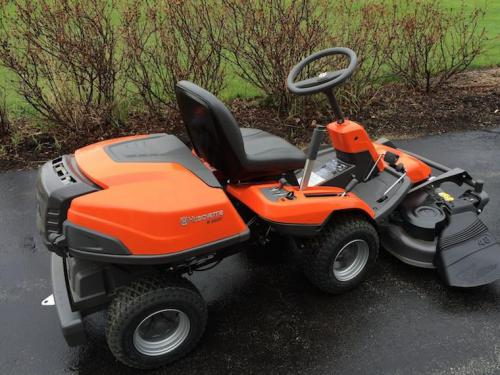 Husqvarna lawn tractors R 220T