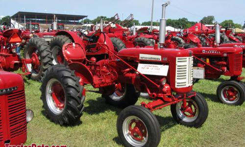 International Harvester 130