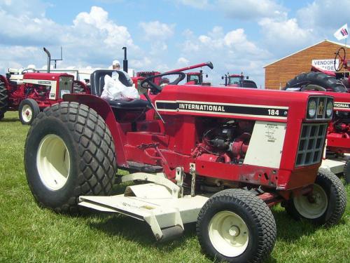 International Harvester 184 Lo-Boy