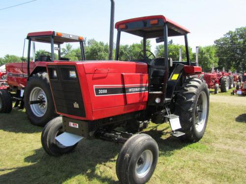 International Harvester 3088