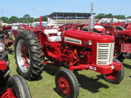 International Harvester 350