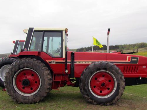 International Harvester 3588