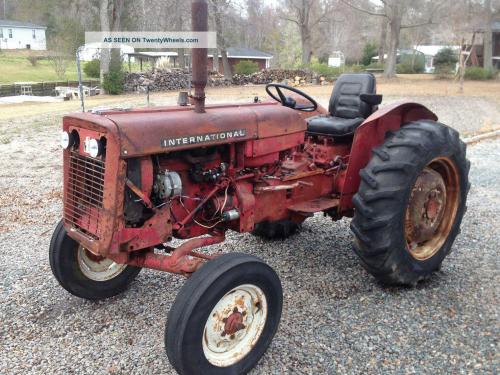 International Harvester 424