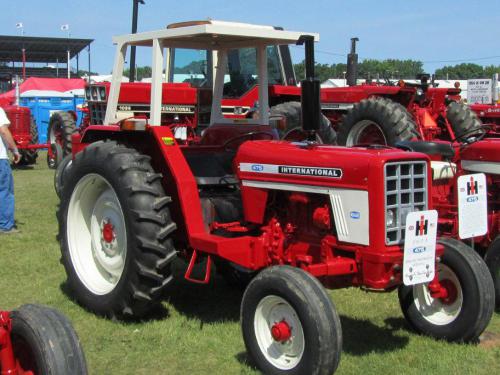 International Harvester 475