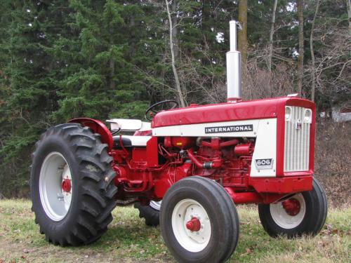 International Harvester 606