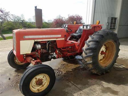 International Harvester 674