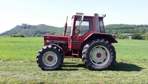 International Harvester 745