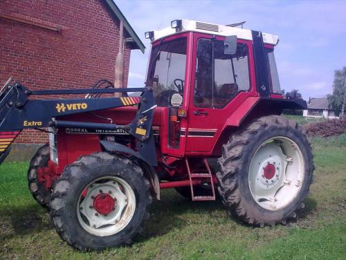 International Harvester 834