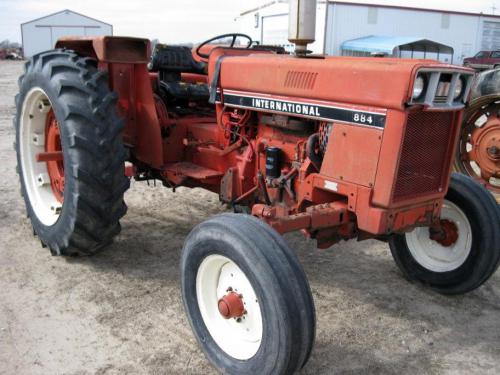 International Harvester 884