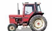 International Harvester 885