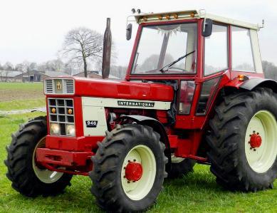 International Harvester 946