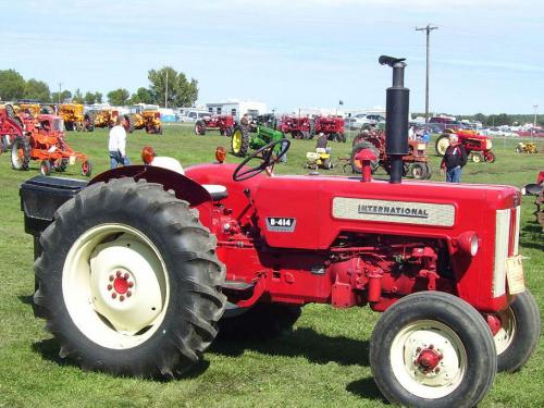 International Harvester B-414