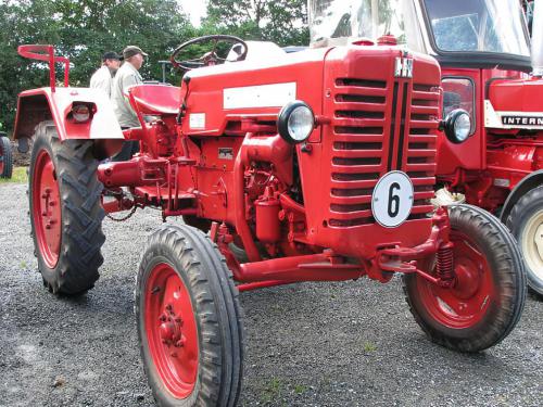 International Harvester D-214