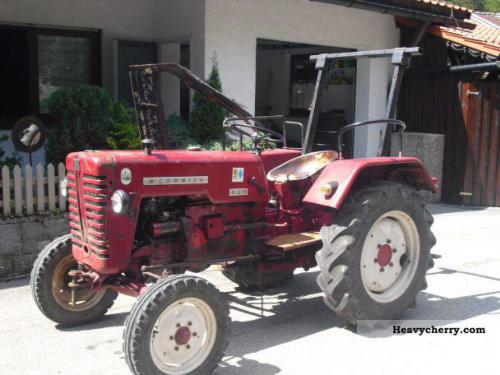 International Harvester D-215