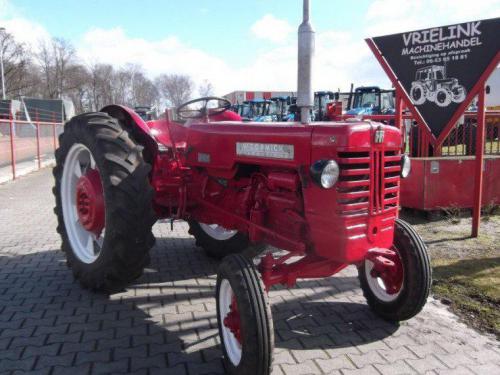 International Harvester D-440