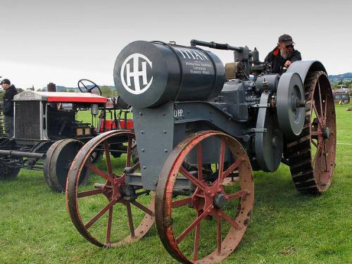 International Harvester Titan D 25HP