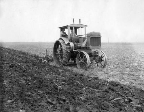 Interstate Tractor Plow Man 15-30