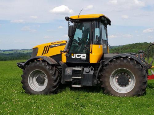 JCB Fastrac 3230